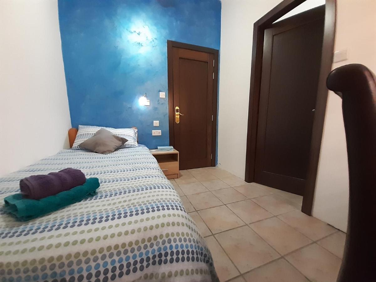סיינט פול ביי Tarona Guesthouse מראה חיצוני תמונה
