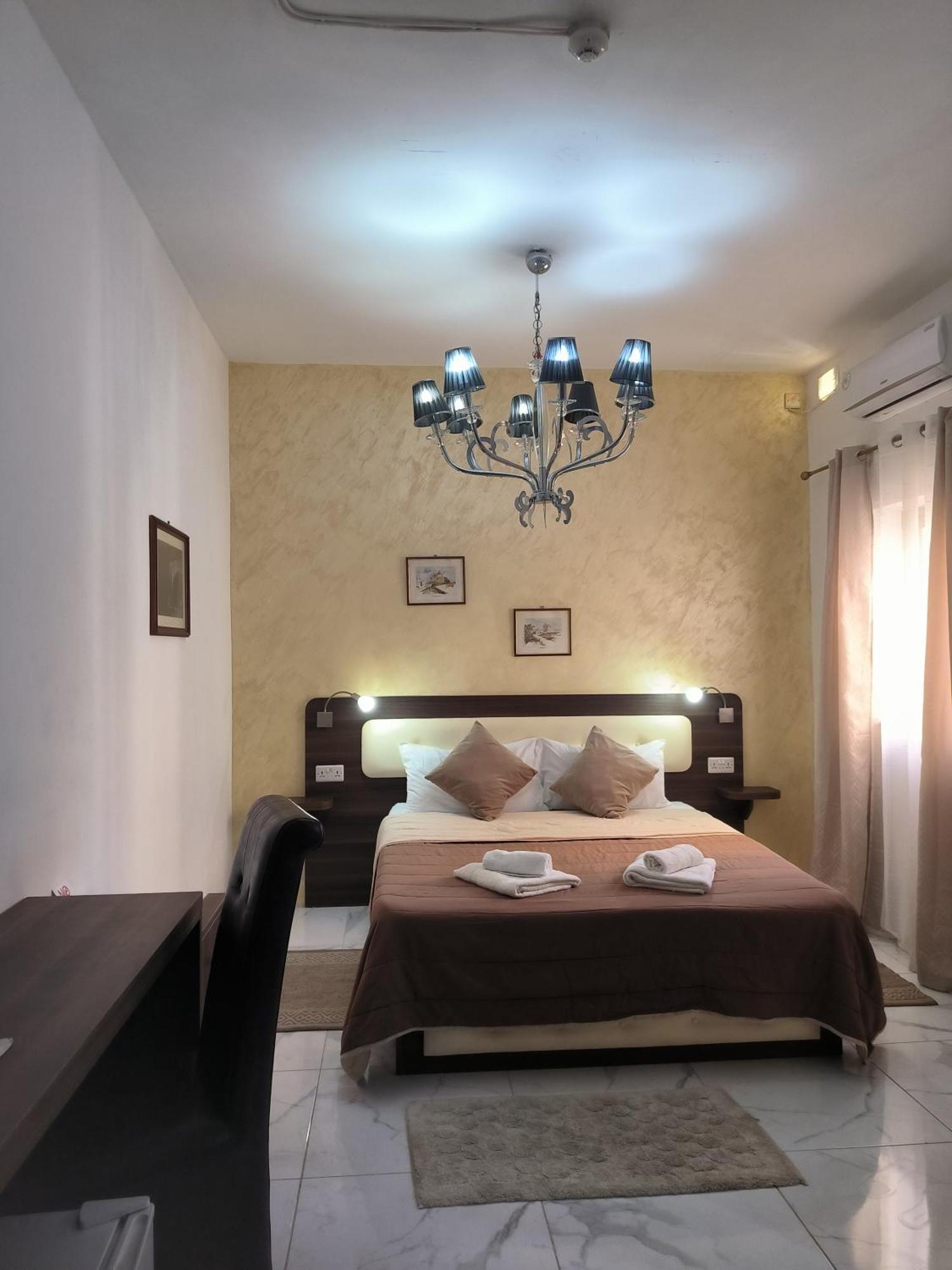 סיינט פול ביי Tarona Guesthouse מראה חיצוני תמונה